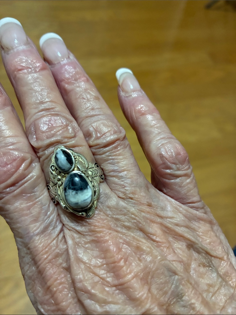 White buffalo ring size 7